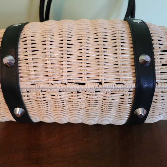 Lux de Ville Romeo Hard Wicker Shoulder Bag  NWT - Picture 3 of 5